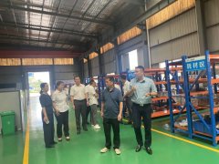 蘆溪水務(wù)總經(jīng)理劉慈華，易總監(jiān)等蒞臨我司參觀交流并指導(dǎo)工作